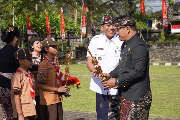 Apel di karangasem