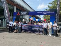 Dealer Mitsubishi Bumen Redja Abadi Serahkan 10 Unit Pertama All-New Destinator ke Konsumen Bali DESTINATOR
