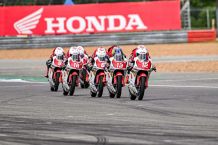 Generasi Baru Pebalap Binaan AHM Melesat Kencang Raih Podium di Thailand Talent Cup Generasi Baru Pebalap Binaan AHM Melesat Kencang Raih Podium di Thailand Talent Cup