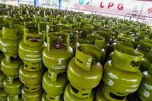Didukung 4.792 Pangkalan Resmi, Pertamina Jamin LPG 3 Kg Subsidi Tersalurkan hingga Pelosok Bali LPG 3 Kg