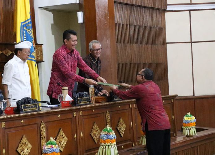 DPRD Bali Sahkan Perubahan APBD 2025 DPRD