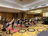 HARRIS Hotels Padukan Liburan dan Gaya Hidup Sehat dengan Yoga Bersama Madhu Yogasan HARRIS Hotel Denpasar dan HARRIS Hotel Riverview kembali menggelar kegiatan olahraga berupa Yoga Bersama Madhu Yogasan untuk mempromosikan gaya hidup sehat dan keseimbangan tubuh serta pikiran.