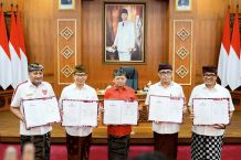 Bupati Adi Arnawa Tandatangani Kerja Sama Trans Metro Dewata Sarbagita Bupati Adi Arnawa Tandatangani Kerja Sama Trans Metro Dewata Sarbagita