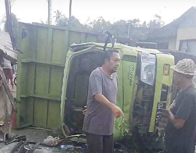 BaliPortalNews_ Truk Truk