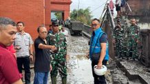 PLN Pastikan Kelistrikan Pasar Badung Aman Pascabencana Banjir PLN Pastikan Kelistrikan Pasar Badung Aman Pascabencana Banjir