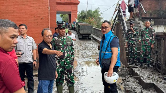 PLN Pastikan Kelistrikan Pasar Badung Aman Pascabencana Banjir