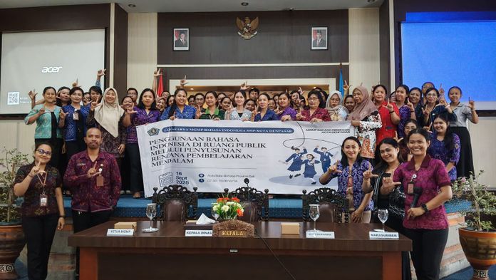 MGMP Bahasa Indonesia SMP Denpasar Gelar Workshop “Penggunaan Bahasa Indonesia di Ruang Publik”