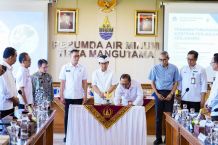 Penandatanganan MoU Perumda Tirta Mangutama Dengan PT. Pipa Ticini Bali MoU