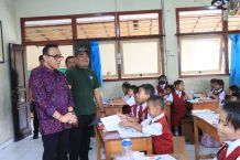 Wali Kota Jaya Negara Dorong Percepatan Perbaikan Plafon SDN 6 Padangsambian SDN 6 Padangsambian
