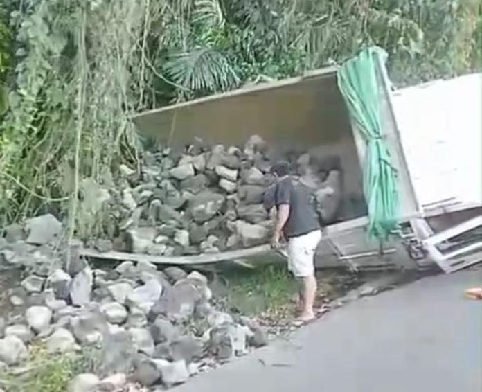 Sehari Terjadi Dua Kecelakaan di Jalur Tangkup Sehari Terjadi Dua Kecelakaan di Jalur Tangkup