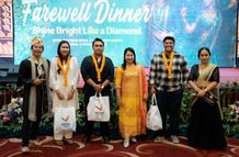 Gemerlap Bollywood Warnai Farewell Dinner Yudisium XXXII INSTIKI INSTIKI menggelar Farewell Dinner bertema "Shine Bright Like a Diamond" sebagai momen perpisahan meriah bagi 301 calon wisudawan Sarjana Komputer yang siap menapaki perjalanan baru.