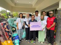 Beachwalk Shopping Center Salurkan Bantuan untuk Warga Terdampak Banjir di Bali Beachwalk Shopping Center Salurkan Bantuan untuk Warga Terdampak Banjir di Bali