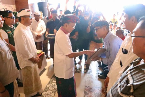 Bantuan Dana