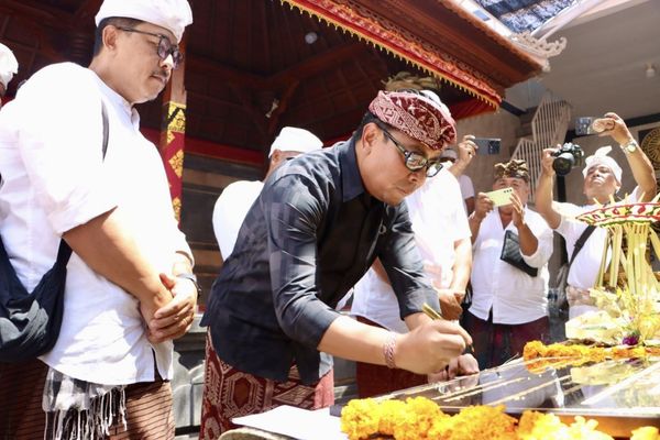 Upacara Dewa Yadnya
