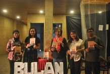 Himasindo Udayana Bahas Karya Eirenne Lewat Forum “Basa Basi” dalam Rangka Bulan Bahasa 2025 Himasindo Udayana Bahas Karya Eirenne Lewat Forum “Basa Basi” dalam Rangka Bulan Bahasa 2025