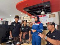 Pertamina Patra Niaga Jatimbalinus Bawa Semangat dan Harapan Lewat Difel Cafe Pertamina Patra Niaga Jatimbalinus Bawa Semangat dan Harapan Lewat Difel Cafe