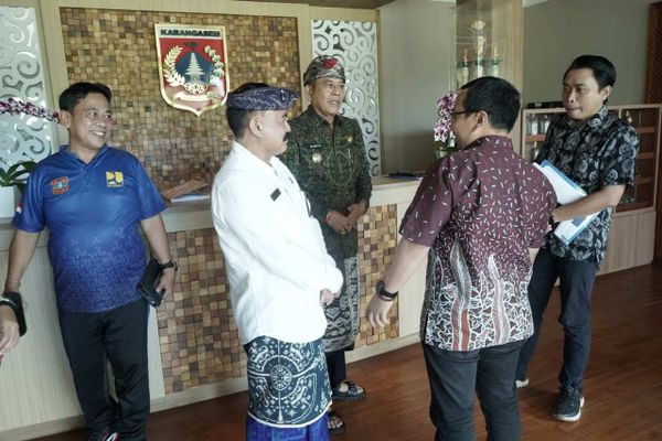 Penataan Pantai Candidasa Dipercepat, Bupati Gus Par Siapkan Candidasa Jadi Destinasi Ikonik Lagi