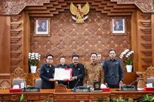 Seluruh Fraksi DPRD Kota Denpasar Setujui Penetapan Ranperda Penyertaan Modal Pada Bank BPD Bali dan APBD Kota Denpasar Tahun Anggaran 2026 DPRD