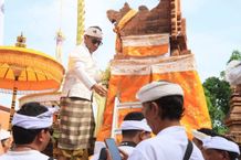Wali Kota Jaya Negara Hadiri Upacara Pamelaspasan Situs Kertalangu Melaspas