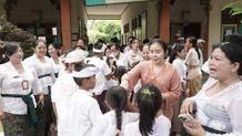 TP PKK Karangasem Dorong Budaya Literasi Sejak Dini Lewat Gerakan Gemar Membaca TP PKK Karangasem Dorong Budaya Literasi Sejak Dini Lewat Gerakan Gemar Membaca