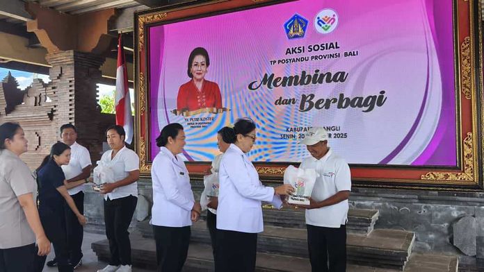 Tim Pembina Posyandu Provinsi Bali “Membina dan Berbagi” di Bangli