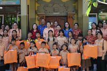 Kolaborasi DWP Provinsi Bali dan DWP Kota Denpasar Lakukan Kunjungan Sosial, Berikan Bantuan Alat Perlengkapan Sekolah Bagi Siswa Terdampak Banjir Kolaborasi DWP Provinsi Bali dan DWP Kota Denpasar Lakukan Kunjungan Sosial, Berikan Bantuan Alat Perlengkapan Sekolah Bagi Siswa Terdampak Banjir