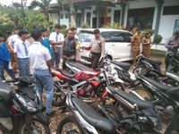 Polsek Busungbiu Amankan Belasan Motor Pelajar Berknalpot Brong brong