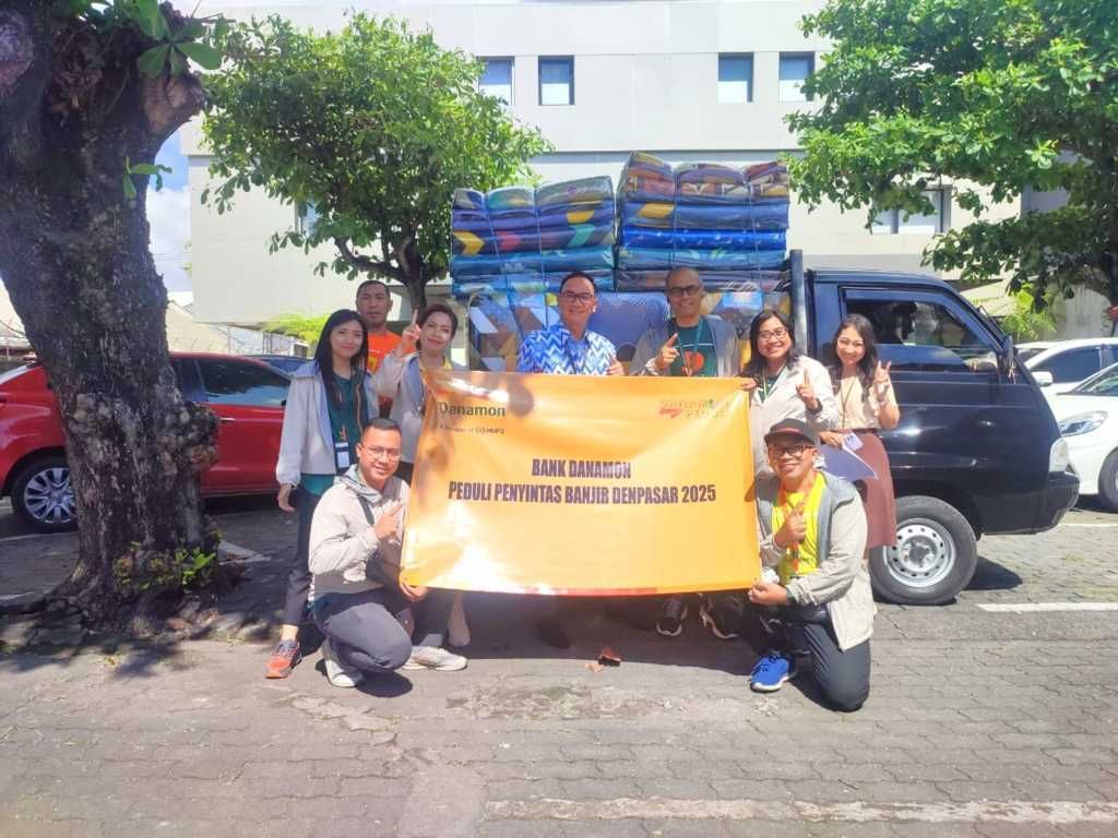 Bantuan Banjir Bank Danamon