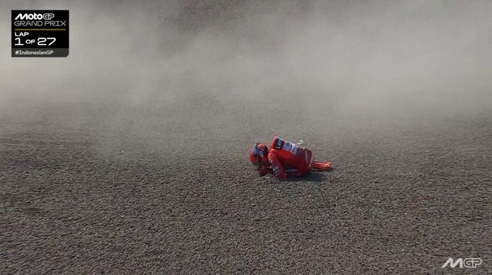 Cuplikan Marc Marquez Terlibat Crash di Lap Pertama