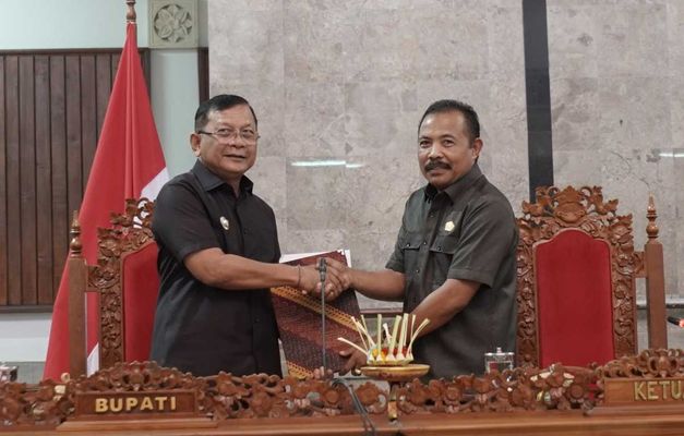 Seluruh Fraksi DPRD Buleleng Sepakat Bahas Rancangan Perubahan Perda Nomor 13 Tahun 2016 