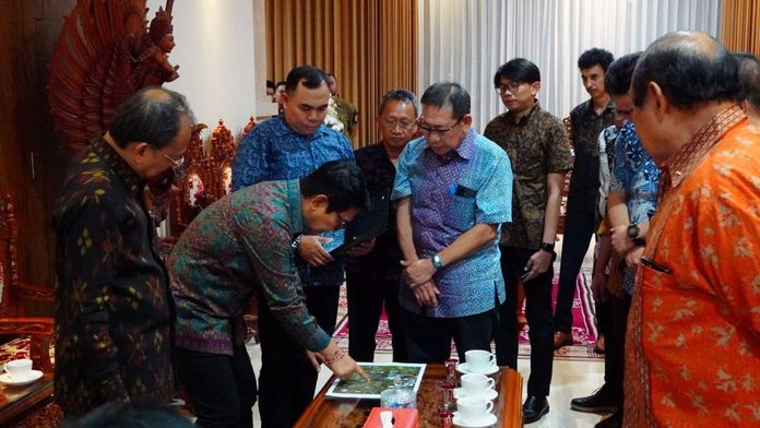 Polemik Tembok GWK