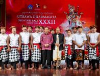 Gubernur Bali Buka Utsawa Dharma Gita XXXII, Tegaskan Seni dan Agama Harus Jadi Prioritas di Bali Utsawa Dharma Gita XXXII