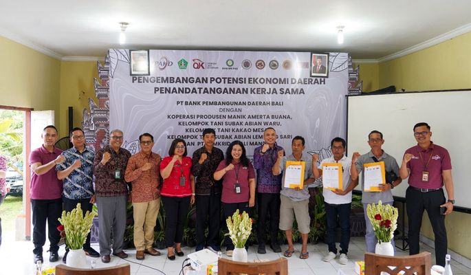OJK Dorong Penguatan Ekonomi Daerah Lewat Kerja Sama Pengembangan Kakao di Tabanan OJK