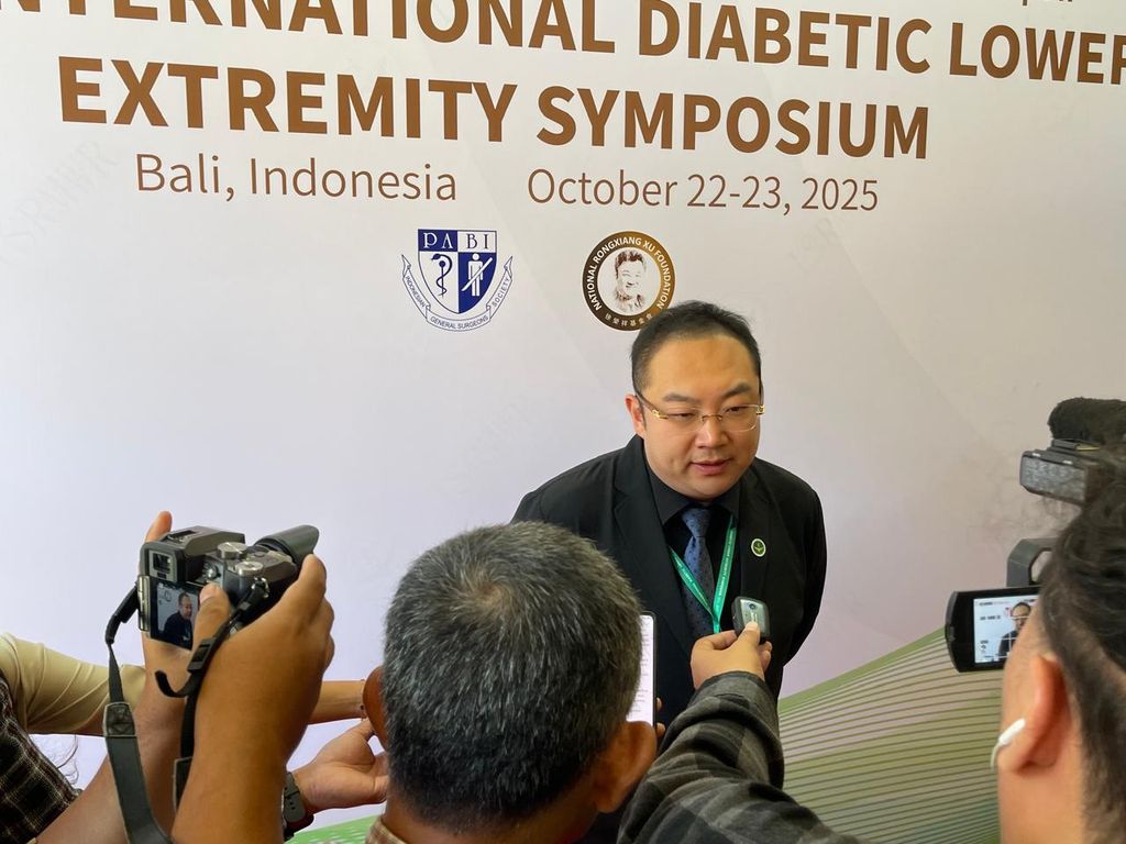Simposium Internasional Bahas Luka Kronis Diabetes, ISRMWR Dorong Kolaborasi Medis Global dari Bali