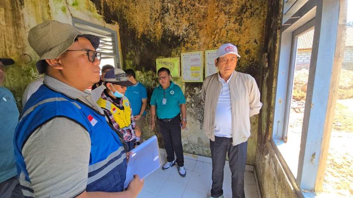 Bupati Gus Par Sidak Proyek Pustu Lokasari, Rekanan Dapat Warning Tegas