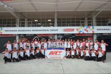Astra Motor Racing Team Konsisten Podium di Final Mandalika Racing Series 2025 Tim Astra Motor Racing Team (ART) dibawah naungan Astra Motor kembali menunjukkan konsistensinya pada gelaran final Mandalika Racing Team 2025. Sumber Foto : Istimewa