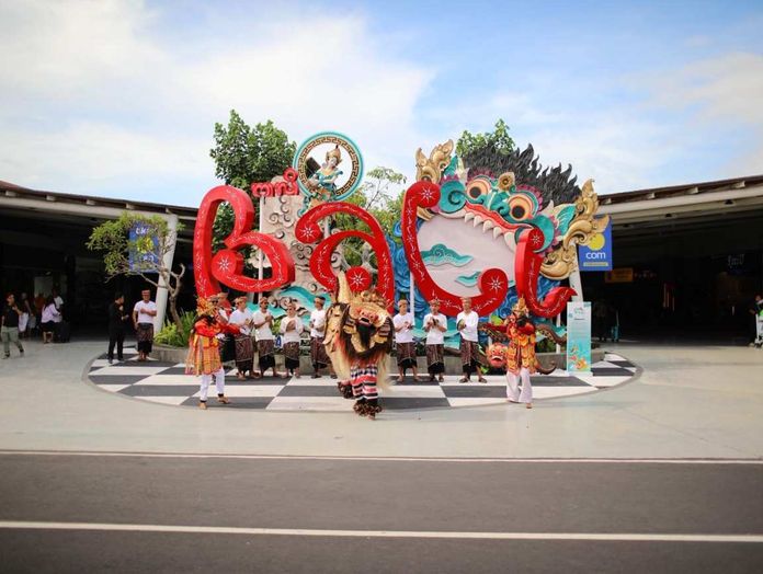 Bandara I Gusti Ngurah Rai Hadirkan Nuansa Mitologi Bali dalam Momen Halloween 2025