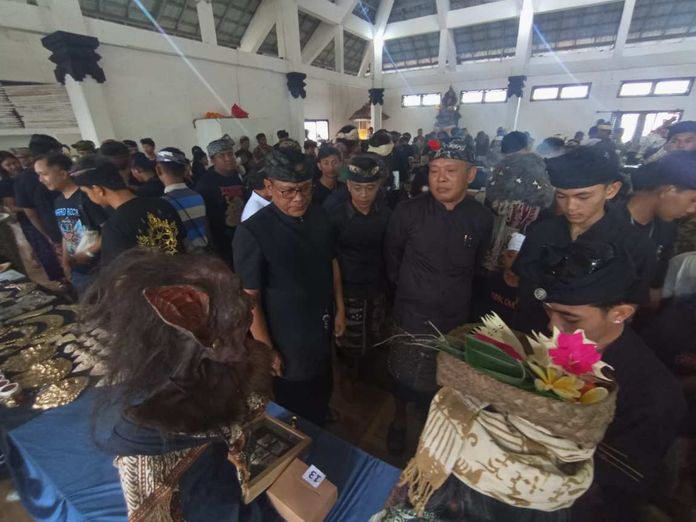 Wabup Pandu Apresiasi Lomba Ogoh-ogoh Mini dan Tapel Ogoh-ogoh di Desa Duda Timur