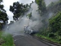 Keluar Asap Dari Kap Depan, Mobil Ford Ranger Terbakar di Desa Banjar Keluar Asap Dari Kap Depan, Mobil Ford Ranger Terbakar di Desa Banjar