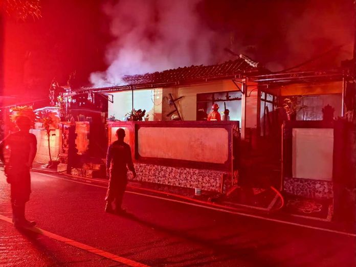 BaliPortalNews_ Kebakaran Kebakaran Hebat di Karangasem, Rumah Warga Tista Ludes dan Kerugian Capai Rp300 Juta