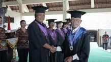 Pendidikan Tanpa Batas Usia, 30 Lansia di Karangasem Ikuti Wisuda Perdana Pendidikan Tanpa Batas Usia, 30 Lansia di Karangasem Ikuti Wisuda Perdana