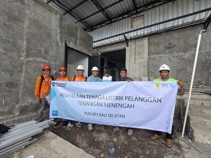 BaliPortalNews_ Pasang PLN Perkuat Operasional Pusat Produksi dan Cold Storage Industri Kuliner