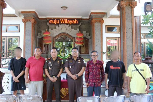 Keadilan Restoratif, Kejari Tabanan Laksanakan Pelepasan Tersangka dari Tahanan