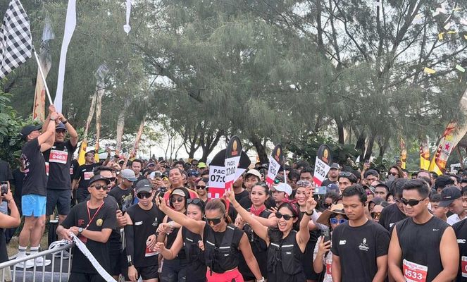 BaliPortalNews_ Sandikala Run 1.300 Pelari Meriahkan “Sandikala Run” Perdana di Sanur Village Festival 2025