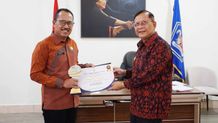 Pemkab Buleleng Raih Penghargaan Nasional SPID, Bupati Sutjidra Tegaskan Kemajuan Ekosistem Keuangan Digital Daerah Penghargaan Nasional SPID