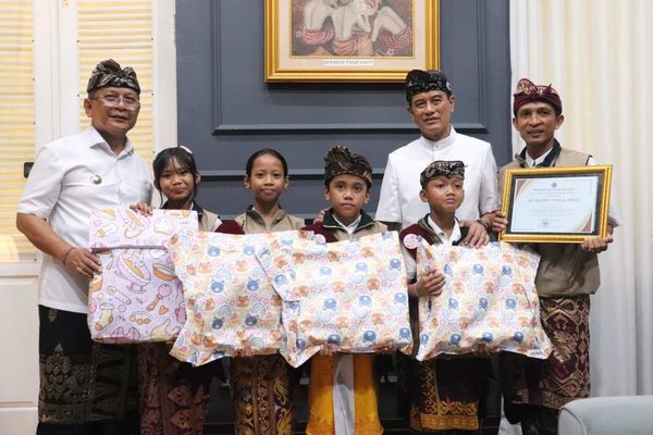 Bupati dan Wakil Bupati Buleleng Apresiasi Anak Berprestasi Tingkat Nasional hingga Internasional