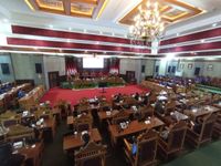 “Wani Piro” Disinggung KPK di Hadapan Dewan Karangasem “Wani Piro” Disinggung KPK di Hadapan Dewan Karangasem