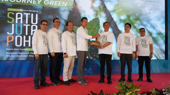 Bandara I Gusti Ngurah Rai Tanam 30.000 Pohon dan Tetapkan Desa Bongkasa Pertiwi sebagai Desa Binaan