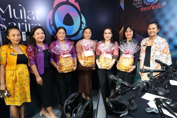BaliPortalNews_ Radio Sagung Antari Jaya Negara Ajak Ibu-Ibu Jadi Garda Terdepan Kelola Sampah Rumah Tangga