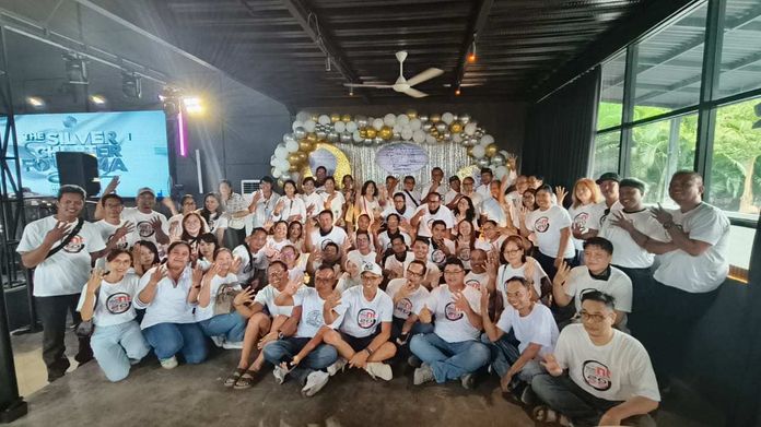 BaliPortalNews_ Reuni The Silver Chapter: Hangatnya Reuni Alumni Tahun 2000 Foursma Singaraja